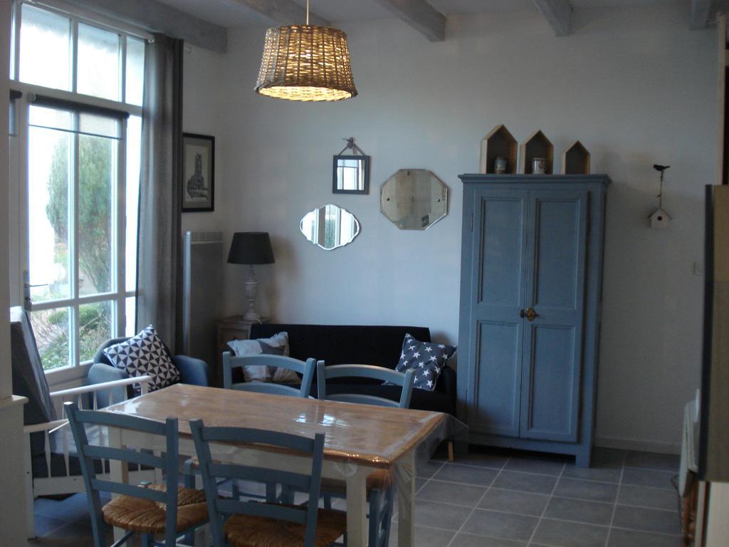 La Petite Maison Du Parc Bois-en-Ardres Εξωτερικό φωτογραφία